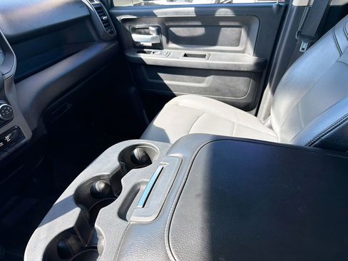 Used 2019 RAM 3500 Tradesman w/ Chrome Appearance Group image 28