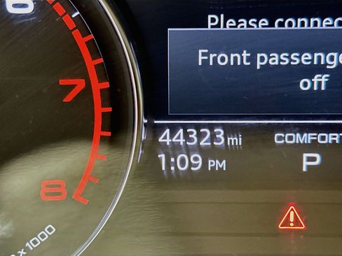 Used 2023 Audi Q5 2.0T Premium w/ Convenience Package AWD/4WD image 19