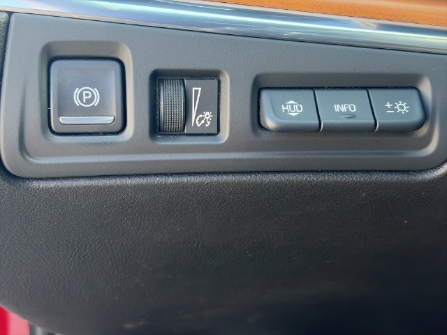Used 2020 Cadillac XT5 Premium Luxury FWD image 18
