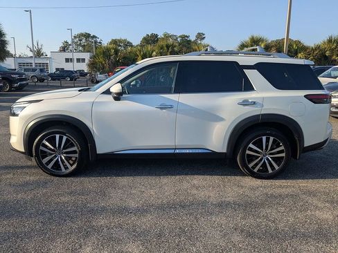 Used 2024 Nissan Pathfinder Platinum w/ Cargo Package FWD image 7