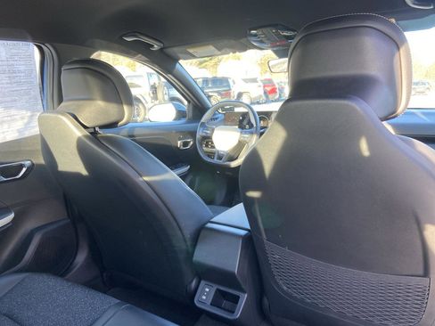 Used 2025 Kia K4 GT-Line image 31