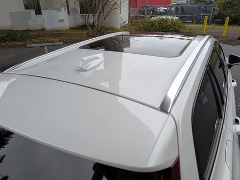 Used 2025 Volvo V60 B5 Cross Country Plus image 26