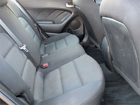 Used 2017 Kia Forte LX image 25