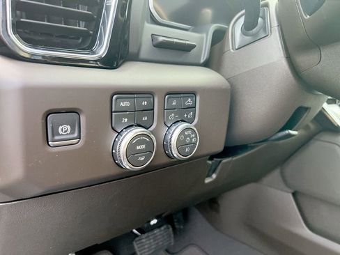New 2026 GMC Sierra 3500 Denali w/ Denali Reserve Package AWD/4WD image 46