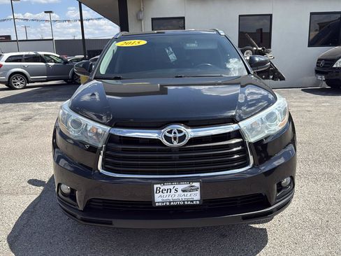Used 2015 Toyota Highlander XLE FWD image 3