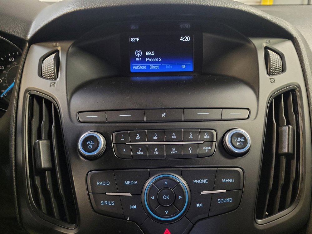 Used 2018 Ford Focus SE FWD image 25
