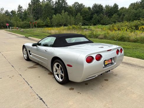 Used 2001 Chevrolet Corvette Convertible w/ Preferred Equipment Group2 RWD image 7