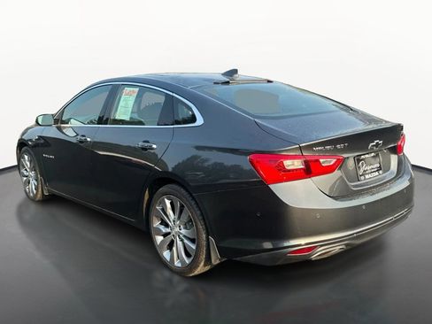 Used 2017 Chevrolet Malibu Premier w/ Premier Sun and Wheel Package FWD image 5