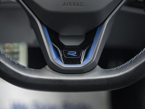 Used 2023 Volkswagen Golf 20th Anniversary Edition image 35