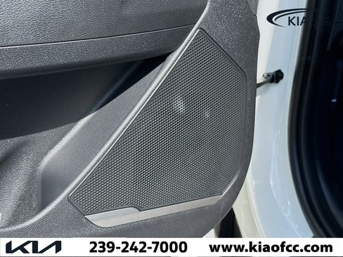 New 2026 Kia Sportage LX image 21