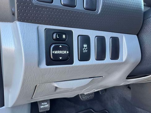 Used 2015 Toyota Tacoma PreRunner w/ SR5 Package RWD image 23