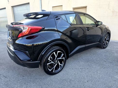 Used 2019 Toyota C-HR XLE image 13