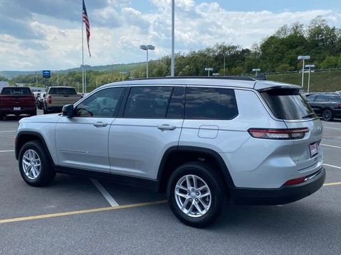 Used 2025 Jeep Grand Cherokee L Laredo w/ Luxury Tech Group I AWD/4WD image 3