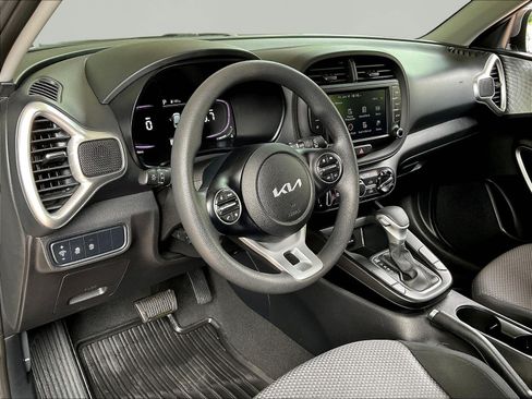 Used 2023 Kia Soul LX FWD image 15