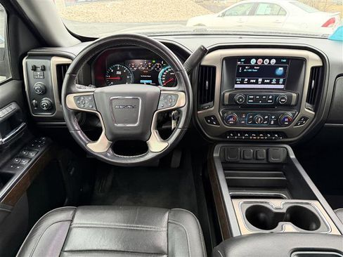 Used 2018 GMC Sierra 1500 Denali w/ Denali Ultimate Package image 9