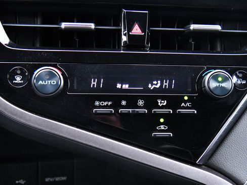 Used 2023 Toyota Camry SE image 24