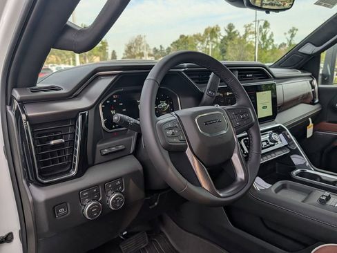 New 2026 GMC Sierra 2500 Denali Ultimate image 10