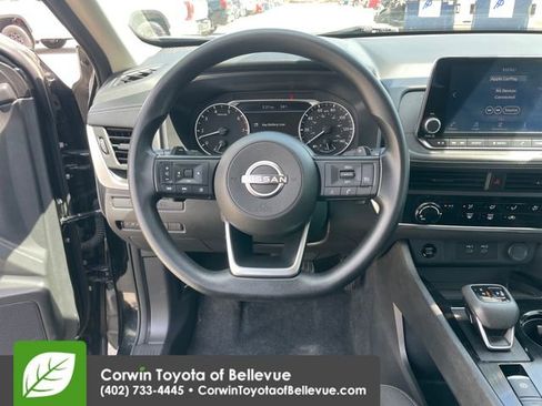 Used 2024 Nissan Rogue S AWD/4WD image 21
