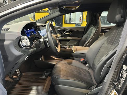 Used 2022 Mercedes-Benz EQS 580 4MATIC Sedan image 14