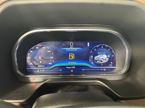 Used 2023 Chevrolet Tahoe High Country AWD/4WD image 18