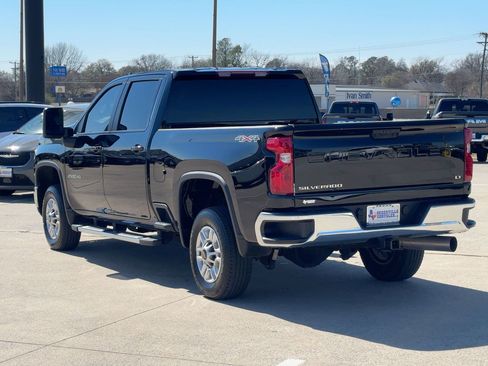 Used 2025 Chevrolet Silverado 2500 LT w/ Convenience Package image 3
