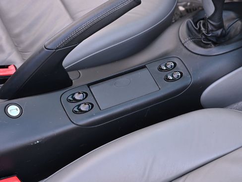 Used 2001 Porsche Boxster S RWD image 25