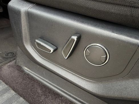 Used 2015 Ford F150 XLT w/ Equipment Group 302A Luxury image 27