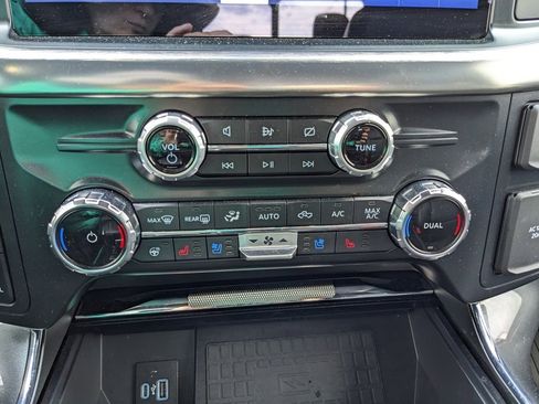 Used 2022 Ford F150 Lariat w/ Equipment Group 502A High image 37