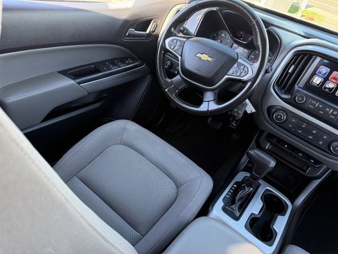 Used 2015 Chevrolet Colorado LT w/ LT Convenience Package image 16