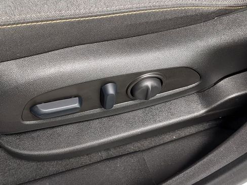 Certified 2024 Chevrolet Equinox LT image 11