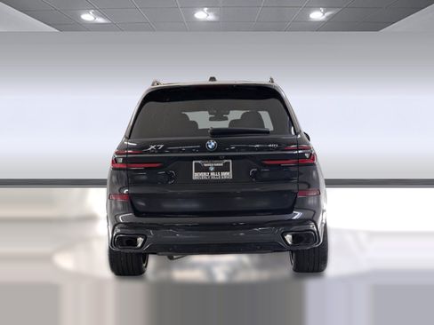 Used 2026 BMW X7 xDrive40i w/ M Sport Package AWD/4WD image 9