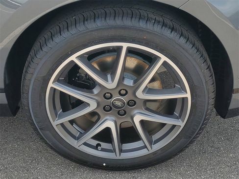 New 2026 Land Rover Range Rover Velar Dynamic SE image 5