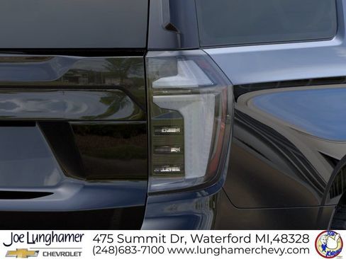 New 2026 Chevrolet Suburban Z71 w/ Z71 Off-Road Package AWD/4WD image 13