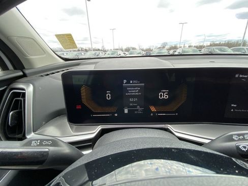 Used 2024 Kia Sorento S image 15