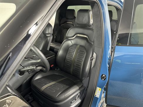 Used 2022 Rivian R1T Launch Edition image 18