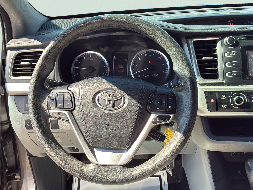 Used 2017 Toyota Highlander LE FWD image 20