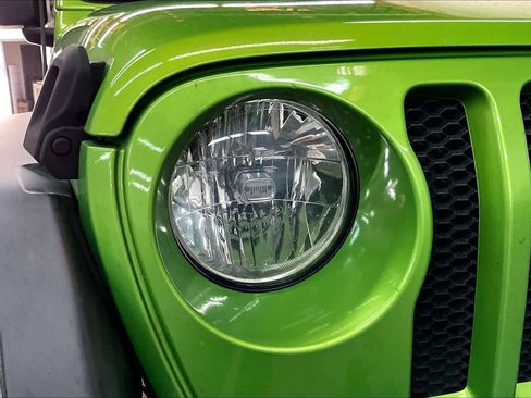 Used 2018 Jeep Wrangler Unlimited Sport image 30