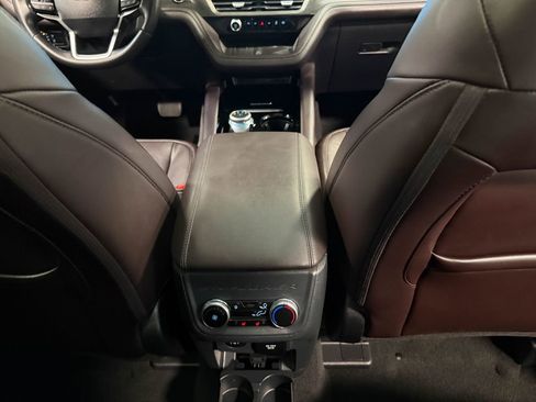 Used 2025 Ford Explorer Platinum w/ LUX Leather Package AWD/4WD image 72