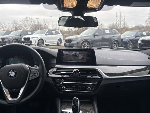 Used 2020 BMW 530i xDrive w/ Premium Package image 30