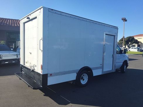 Used 2022 Ford E-350 and Econoline 350 Super Duty w/ Power Windows & Locks Group RWD image 13