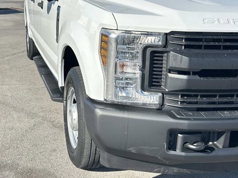 Used 2018 Ford F250 XL w/ Power Equipment Group image 11
