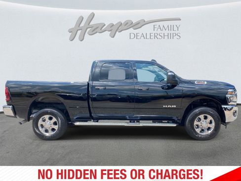 Used 2026 RAM 2500 Big Horn AWD/4WD image 2