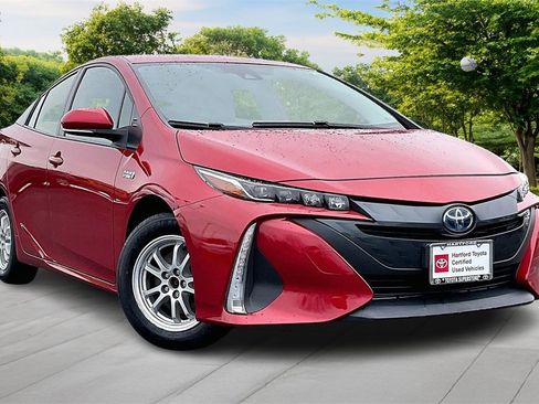 Certified 2022 Toyota Prius Prime XLE image 1