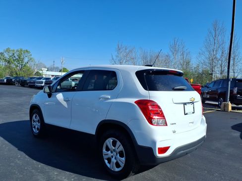 Used 2017 Chevrolet Trax LS w/ Fleet Convenience Package FWD image 4