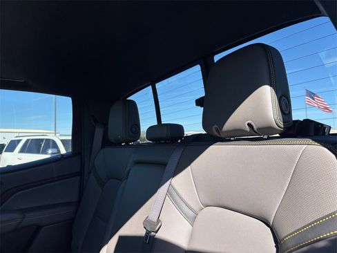 Used 2024 Chevrolet Colorado ZR2 w/ ZR2 Convenience Package III image 29