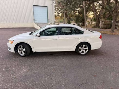 Used 2013 Volkswagen Passat TDI SE image 8