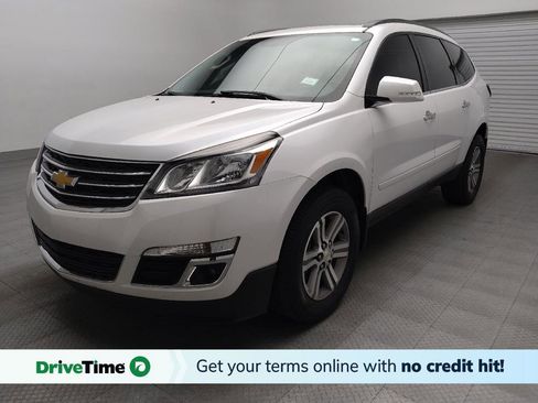 Used 2017 Chevrolet Traverse LT image 1