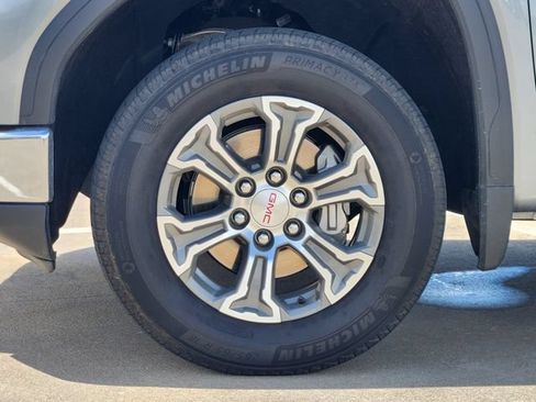 Used 2025 GMC Sierra 1500 SLT AWD/4WD image 10
