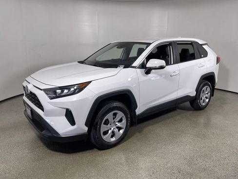 Certified 2022 Toyota RAV4 LE FWD image 7