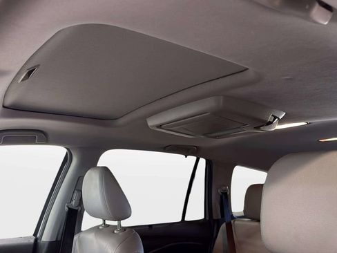 Used 2022 Honda Pilot Touring image 40